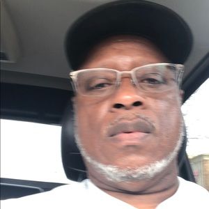 Meet your Posher, Larry